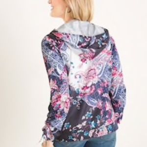 NEW/TAGS Chico's Lightweight Paisley Perfection!